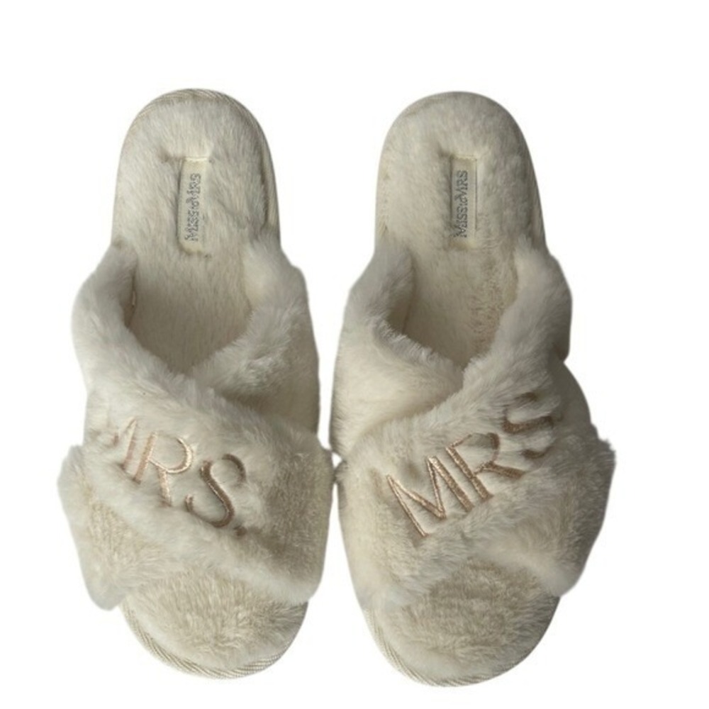 Confetti Avenue Miss to Mrs Cream Fuzzy Bride Slippers 7.5-8.5 38-39